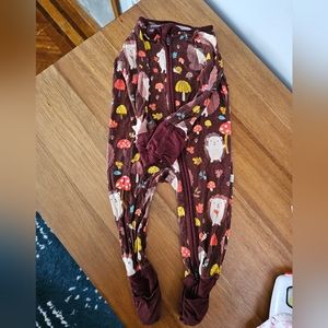 Little Sleepies GUC Hedgehog convertible footie PJ, size 0-3m